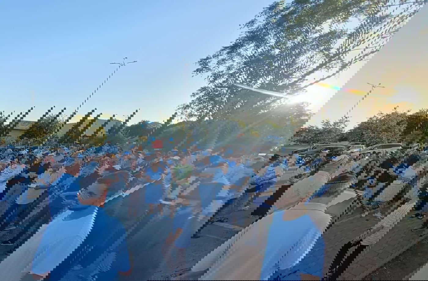 תפילת הודיה בשכונת מאליבו