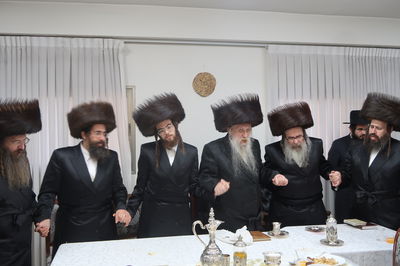 האדמו"ר מבית יצחק ספינקא בשמחת הש"ב האחרון בחצה"ק טשארנאביל