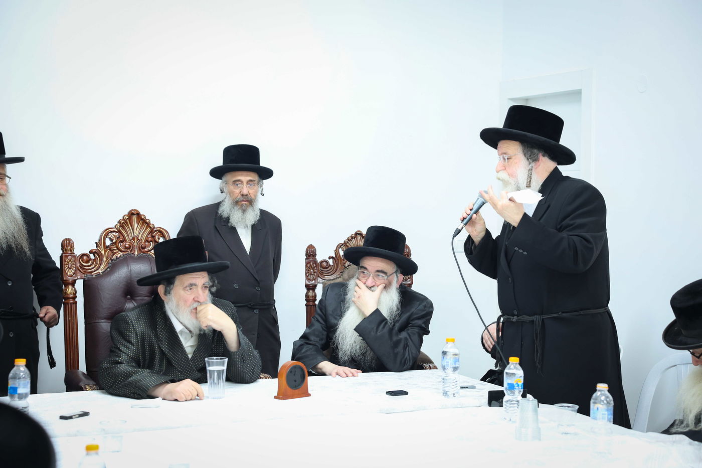 כינוס רבני ויז'ניץ במעון האדמו"ר במושב אורה