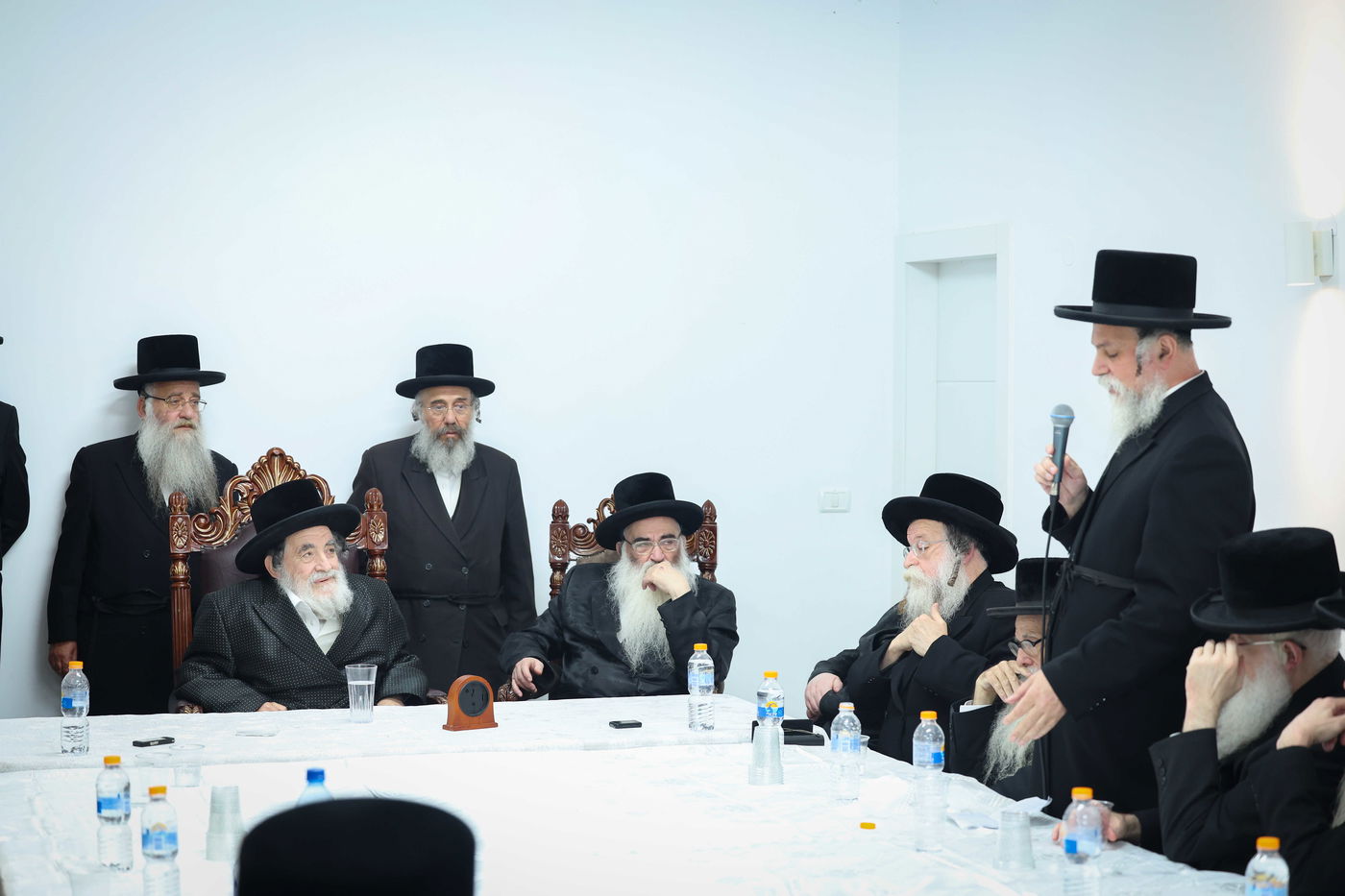 כינוס רבני ויז'ניץ במעון האדמו"ר במושב אורה