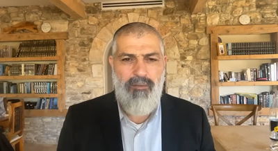 צבי יחזקאלי בפינה על פרשת בלק • צפו