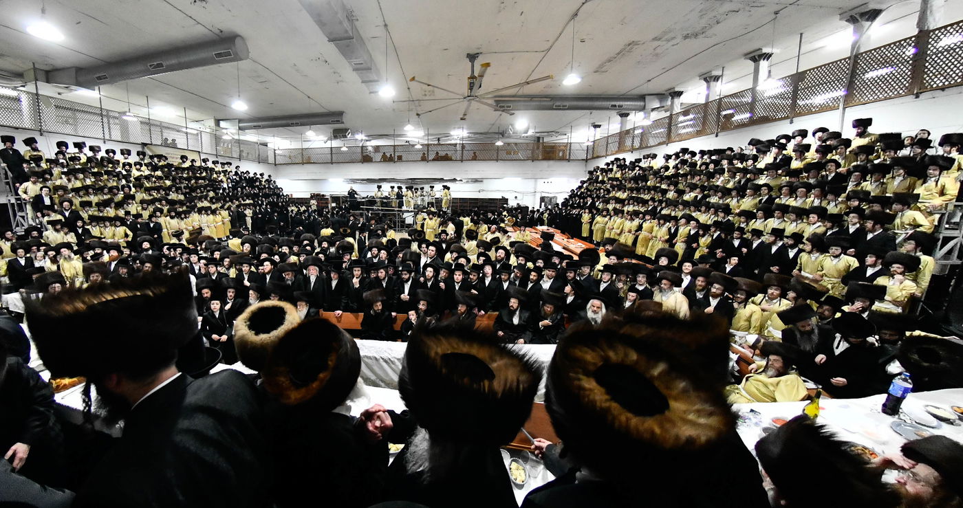 שמחת בית תולדות אברהם יצחק - ספינקא מונסי - זידטשוב ב"ב