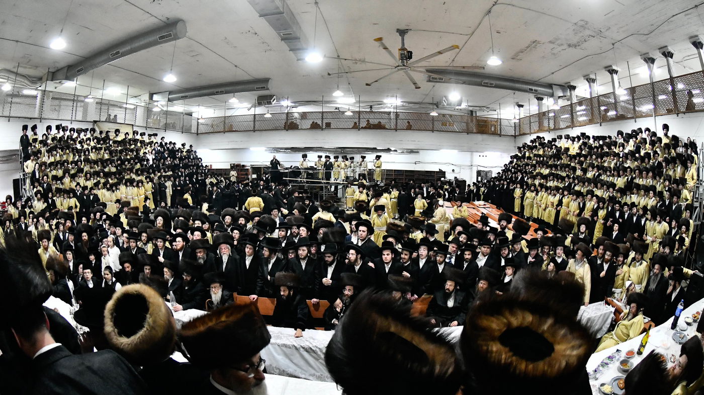 שמחת בית תולדות אברהם יצחק - ספינקא מונסי - זידטשוב ב"ב