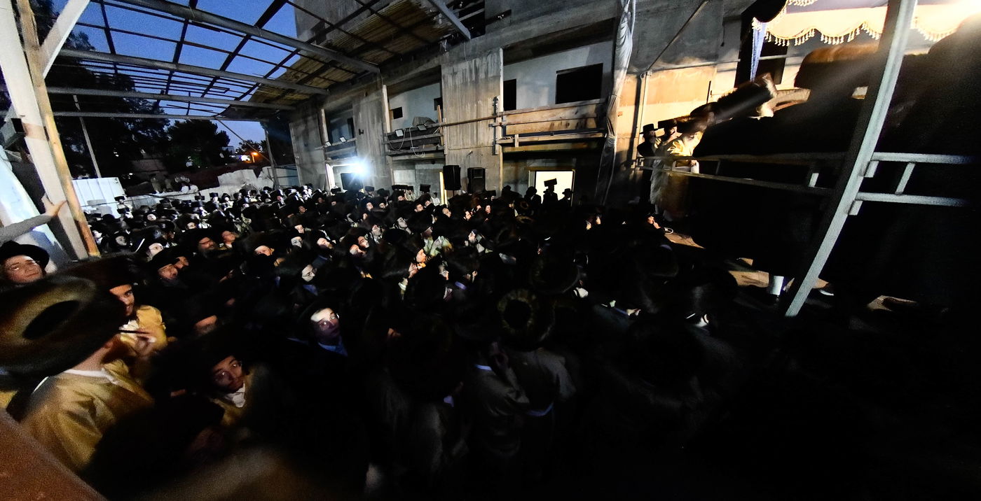 שמחת בית תולדות אברהם יצחק - ספינקא מונסי - זידטשוב ב"ב