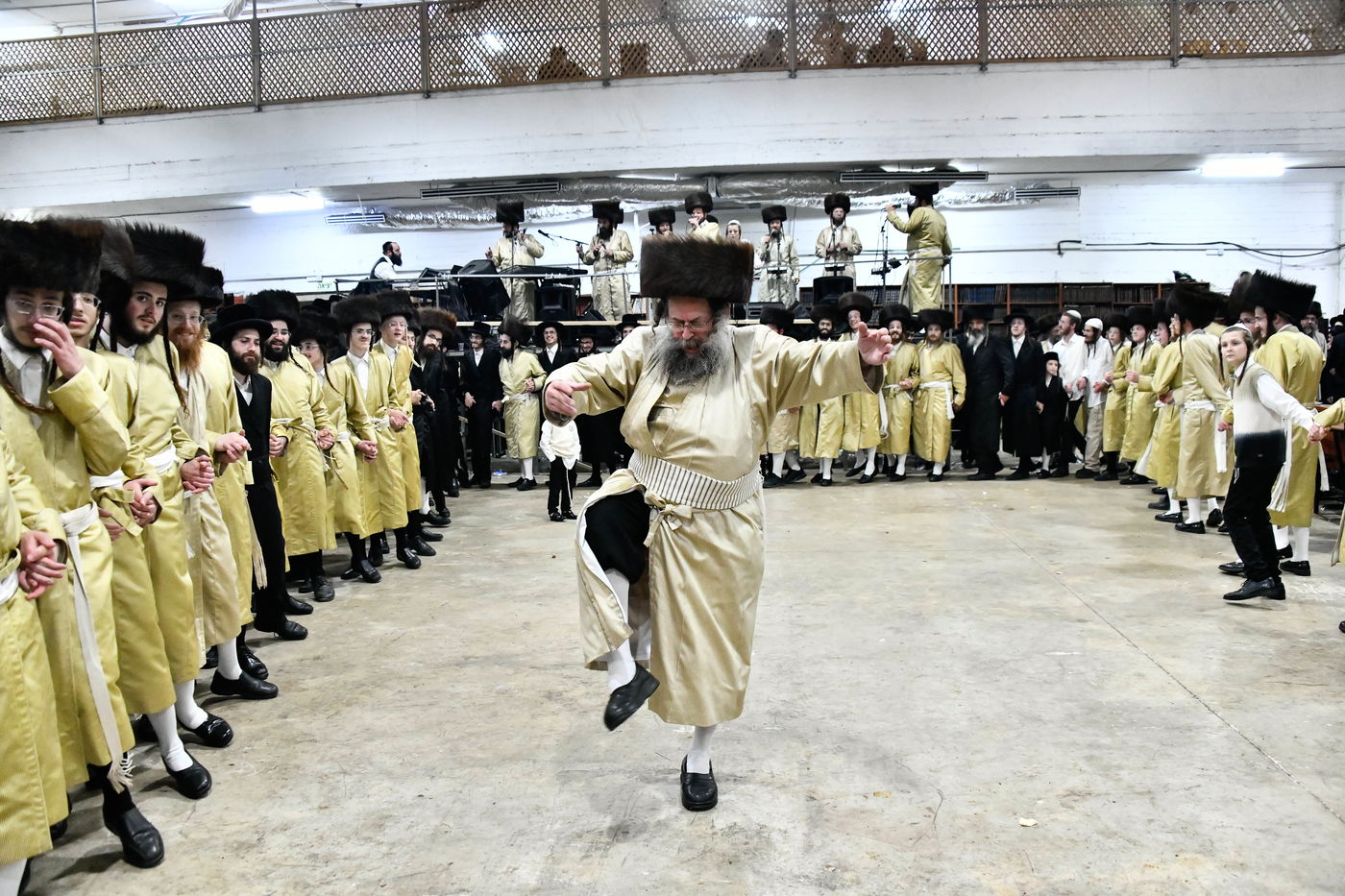 שמחת בית תולדות אברהם יצחק - ספינקא מונסי - זידטשוב ב"ב