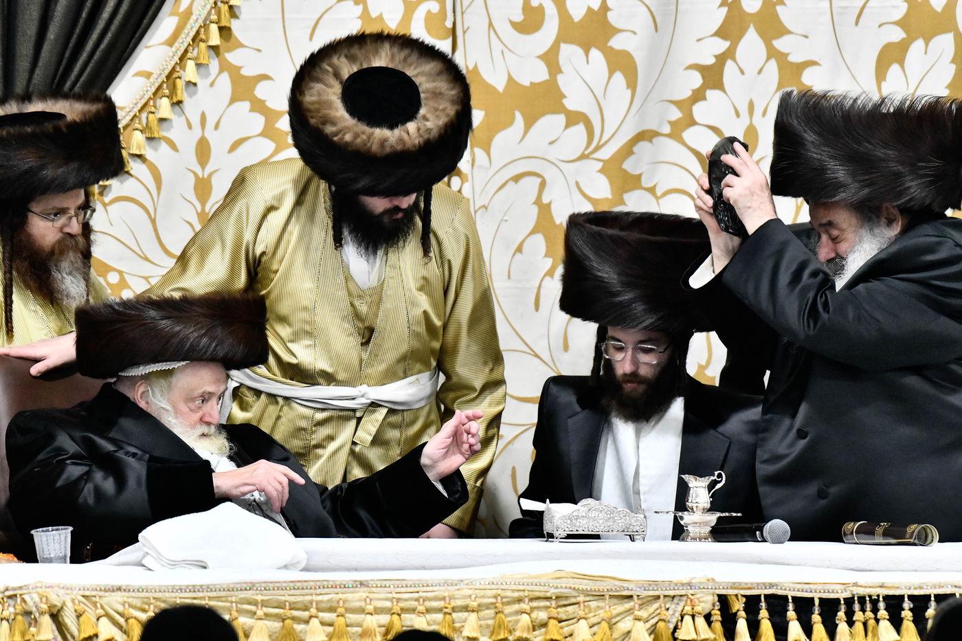 שמחת בית תולדות אברהם יצחק - ספינקא מונסי - זידטשוב ב"ב