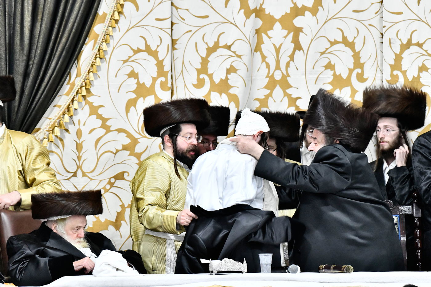 שמחת בית תולדות אברהם יצחק - ספינקא מונסי - זידטשוב ב"ב