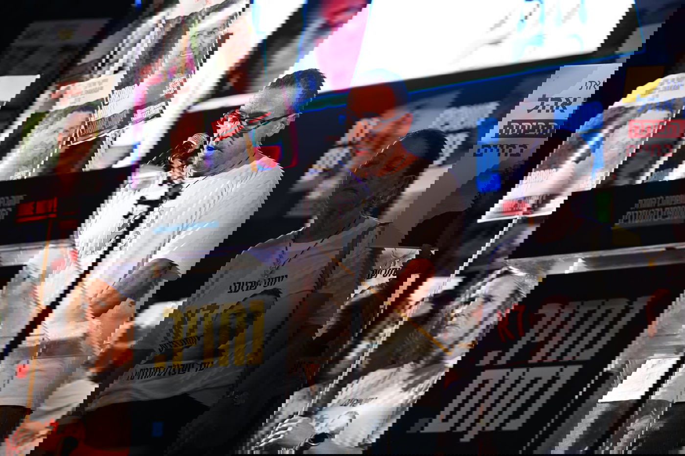 אלי שרעבי, הערב