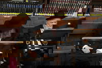 הגר"ד לנדו והגרמ"ה הירש