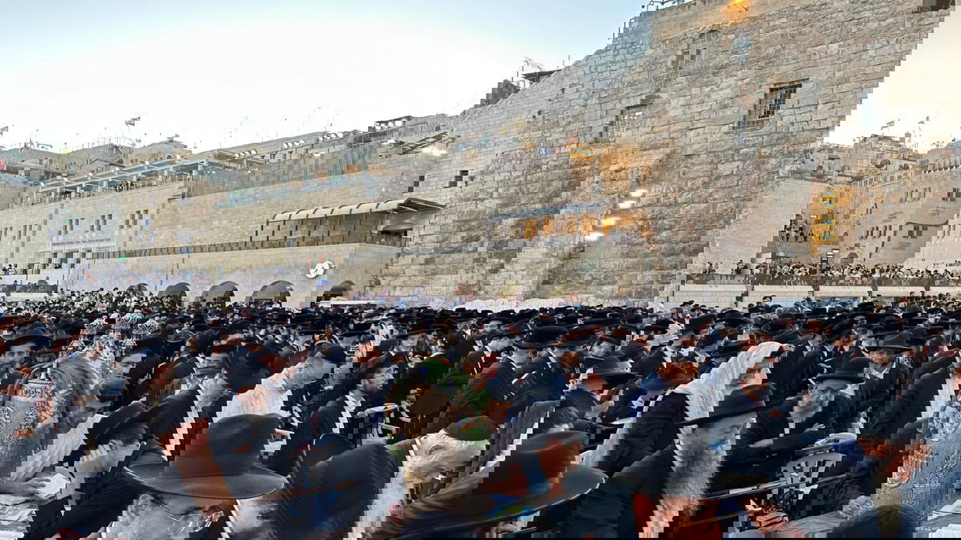 הגאון רבי משה צדקה, בצום שבעה עשר בתמוז תשפ"ה בכותל המערבי