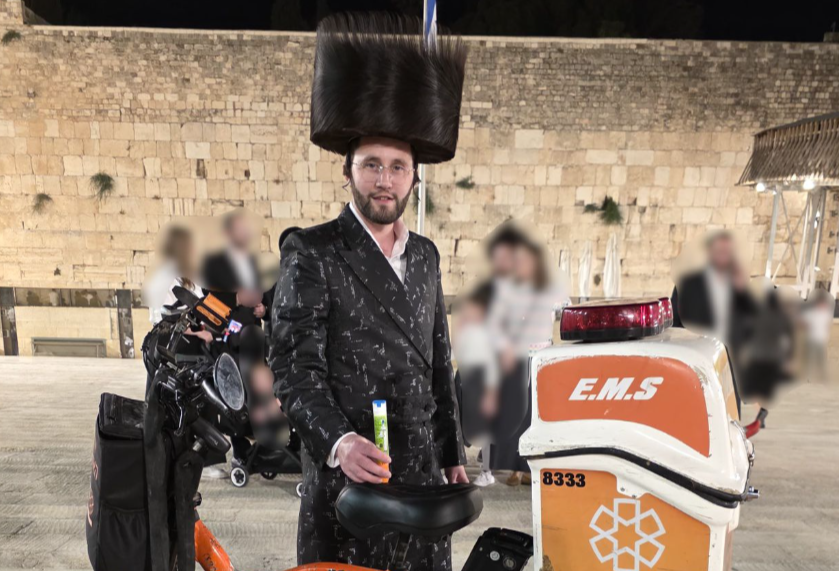 המתנדב והמזרק בכותל המערבי, הלילה