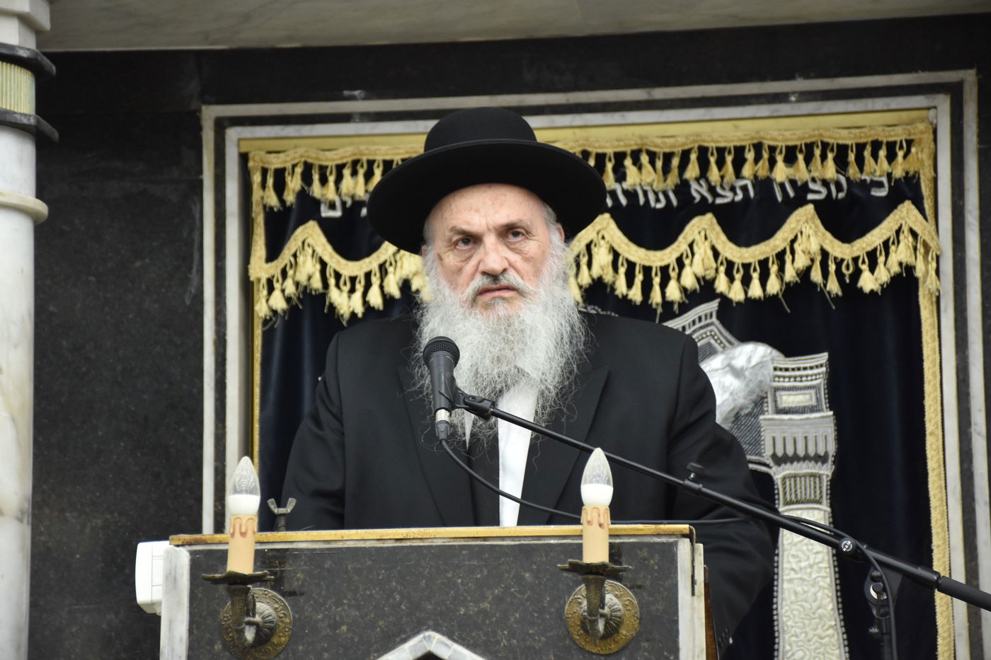 עצרת מחאה בכולל חזון איש בבני ברק על חילולי הקברים בעיר יהוד