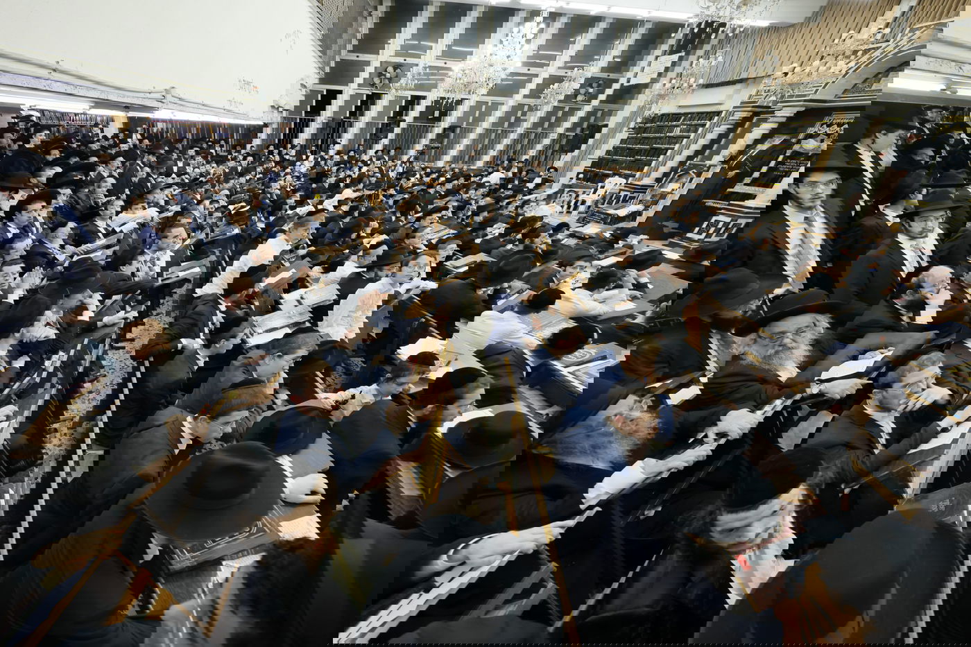 עצרת מחאה בכולל חזון איש בבני ברק