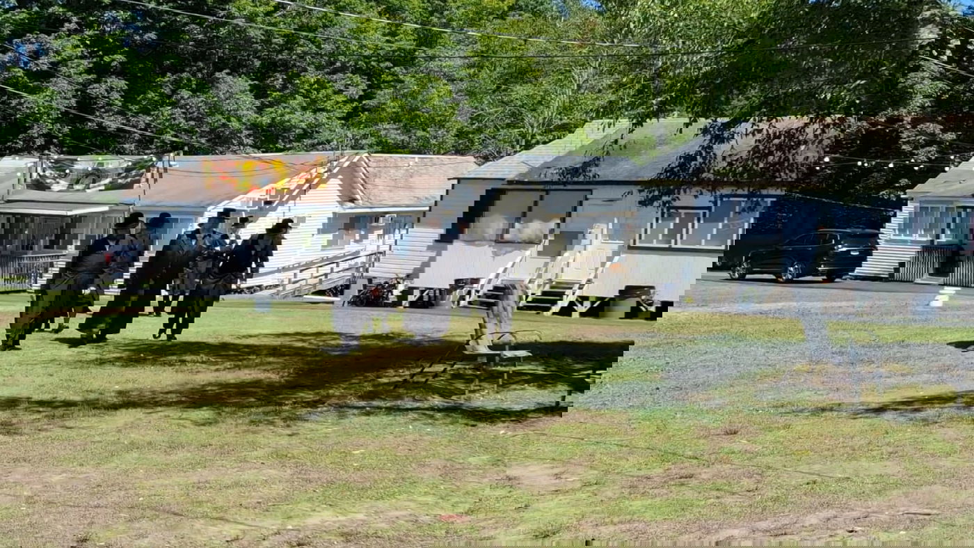 האדמו"ר מסקווירא מב"פ, בביקור במחנה סקווירא בקאנטרי