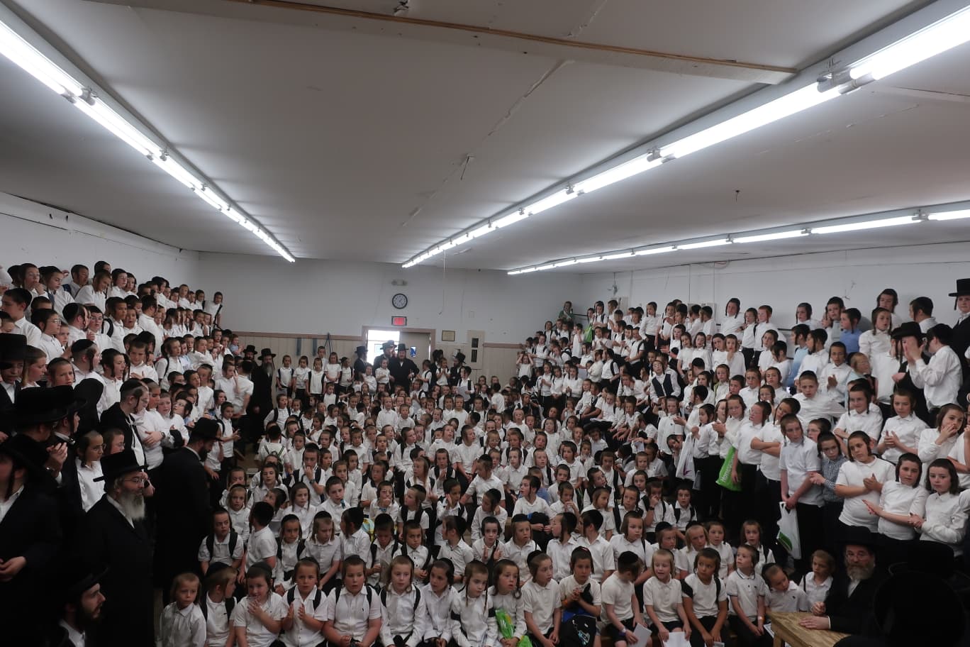 האדמו"ר מסקווירא מב"פ, בביקור במחנה סקווירא בקאנטרי