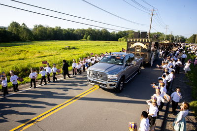 הכנסת ס"ת לביהמ"ד סאטמר בשכונת בלומינגרבורג