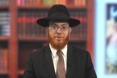 לומדים או מתפללים אצל אשכנזים? אתם יכולים להסתפר ולהתגלח • צפו