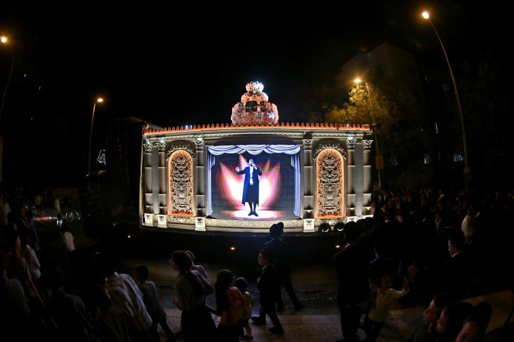 מעמד הכסת ספר תורה להיכל ישיבת הגרי"ש לצעירים