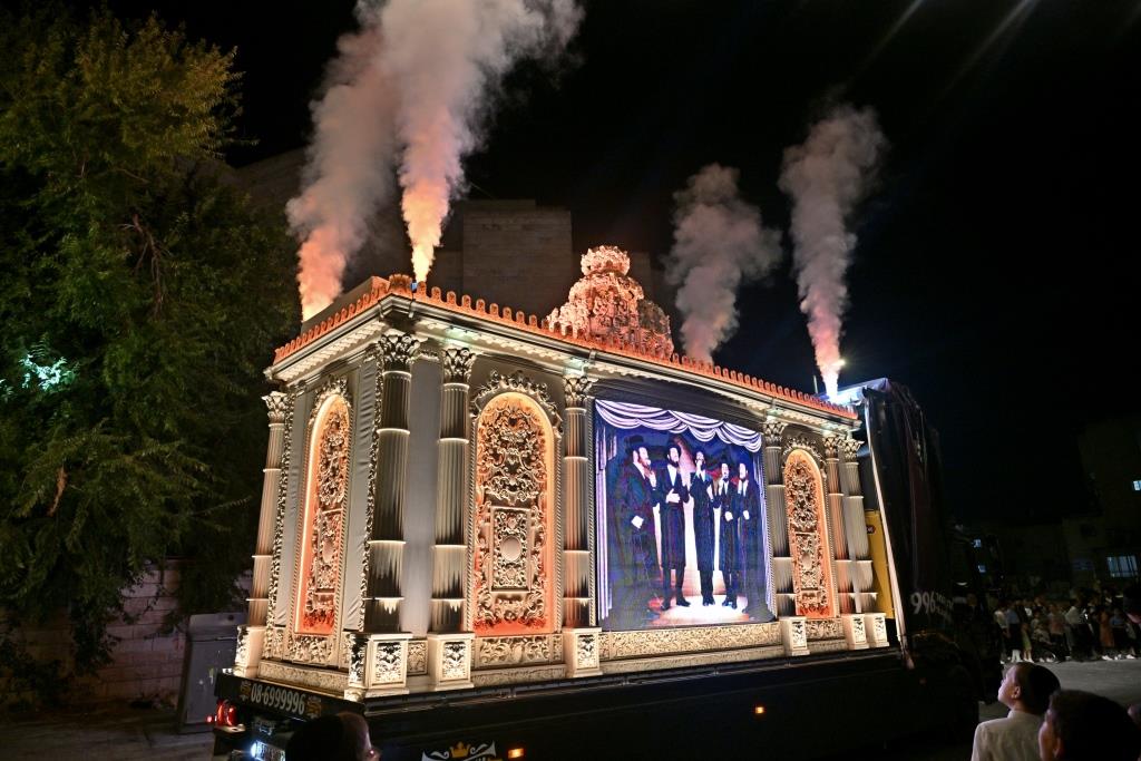 מעמד הכסת ספר תורה להיכל ישיבת הגרי"ש לצעירים