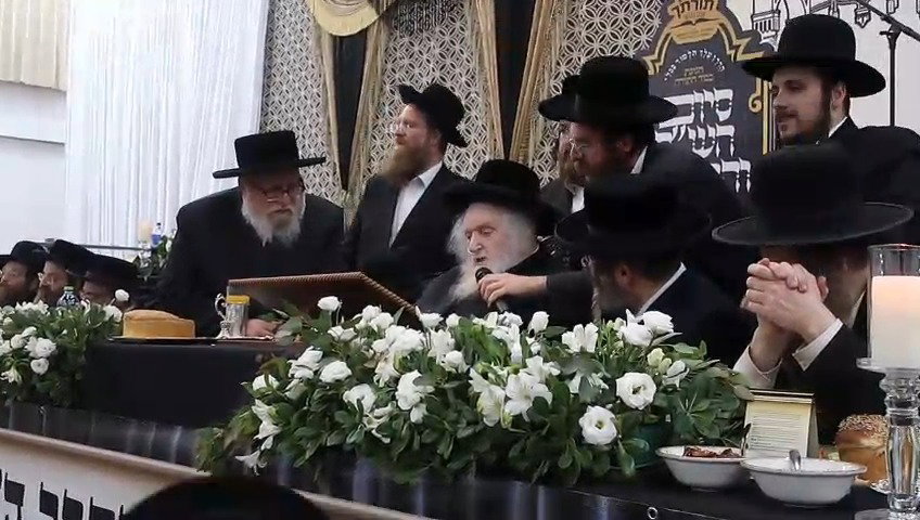 הגר"מ שטרנבוך בברכתו במעמד
