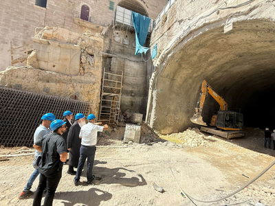 אחרי שנים רבות של המתנה: נפרצה המנהרה למעלית הכותל | תיעוד מרגש