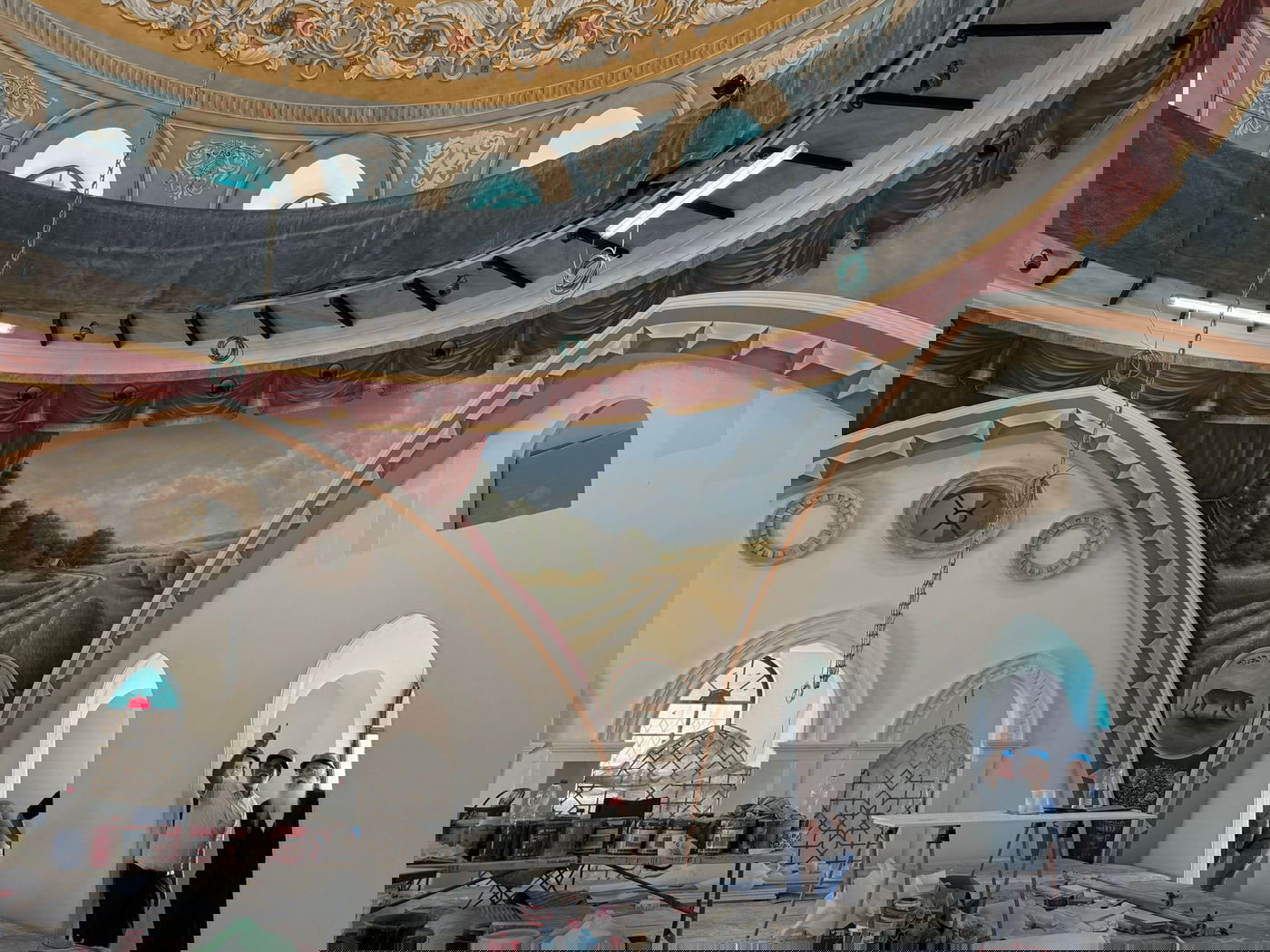 אחרי שנים רבות של המתנה: נפרצה המנהרה למעלית הכותל | תיעוד מרגש