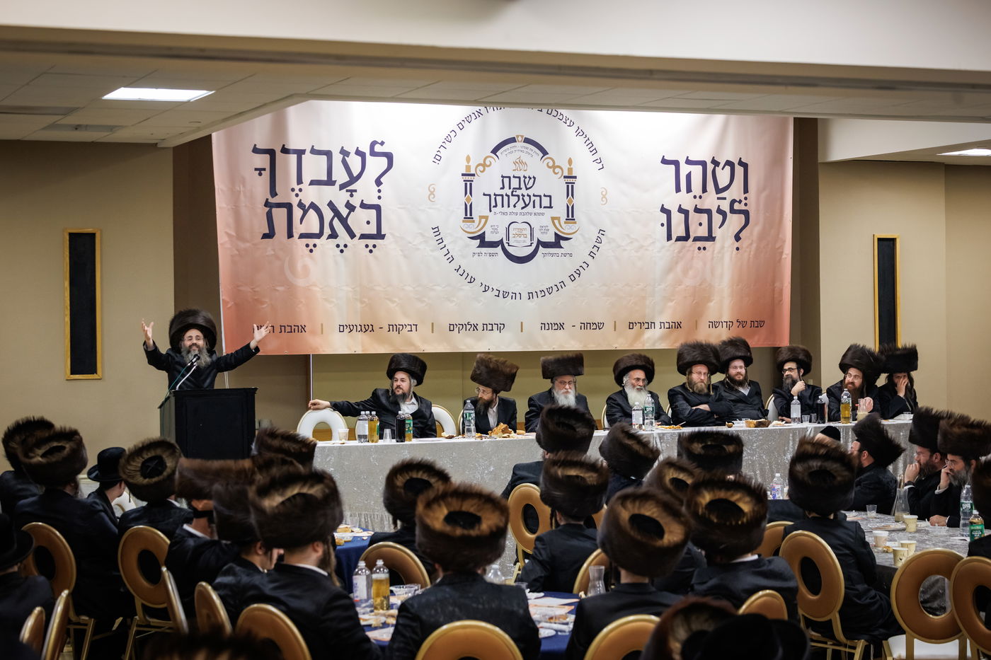 המשפיע הגה"צ רבי יהודה דייטש במסע חיזוק בניו יורק