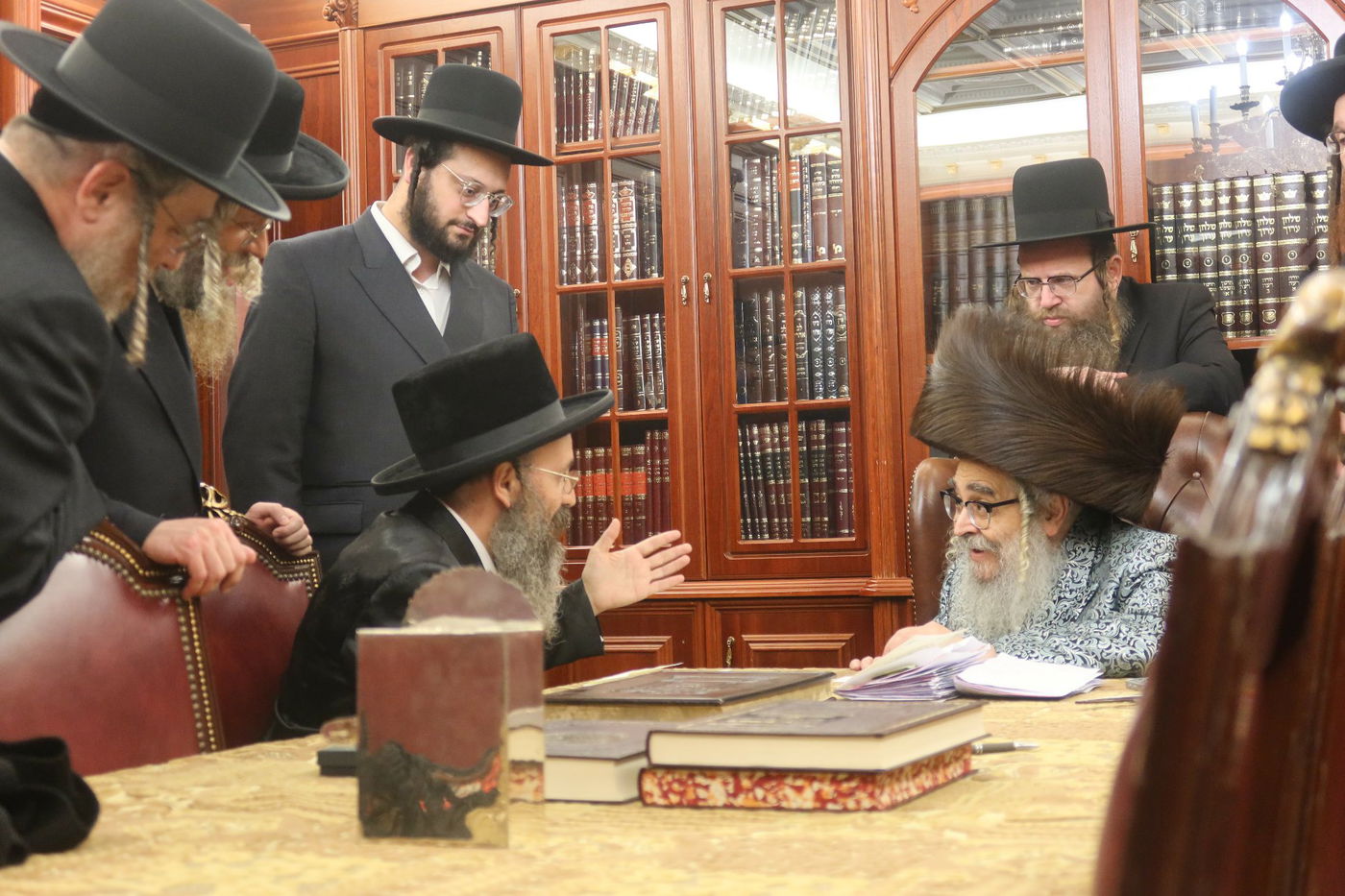 המשפיע הגה"צ רבי יהודה דייטש בביקור אצל האדמו"ר מסאטמר