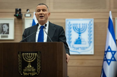 יולי אדלשטיין