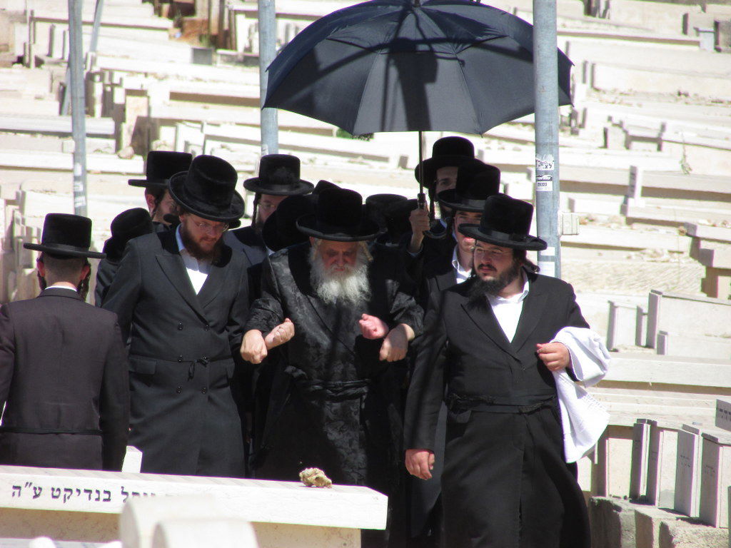 הילולא קדישא בקאסוב ויז'ניץ