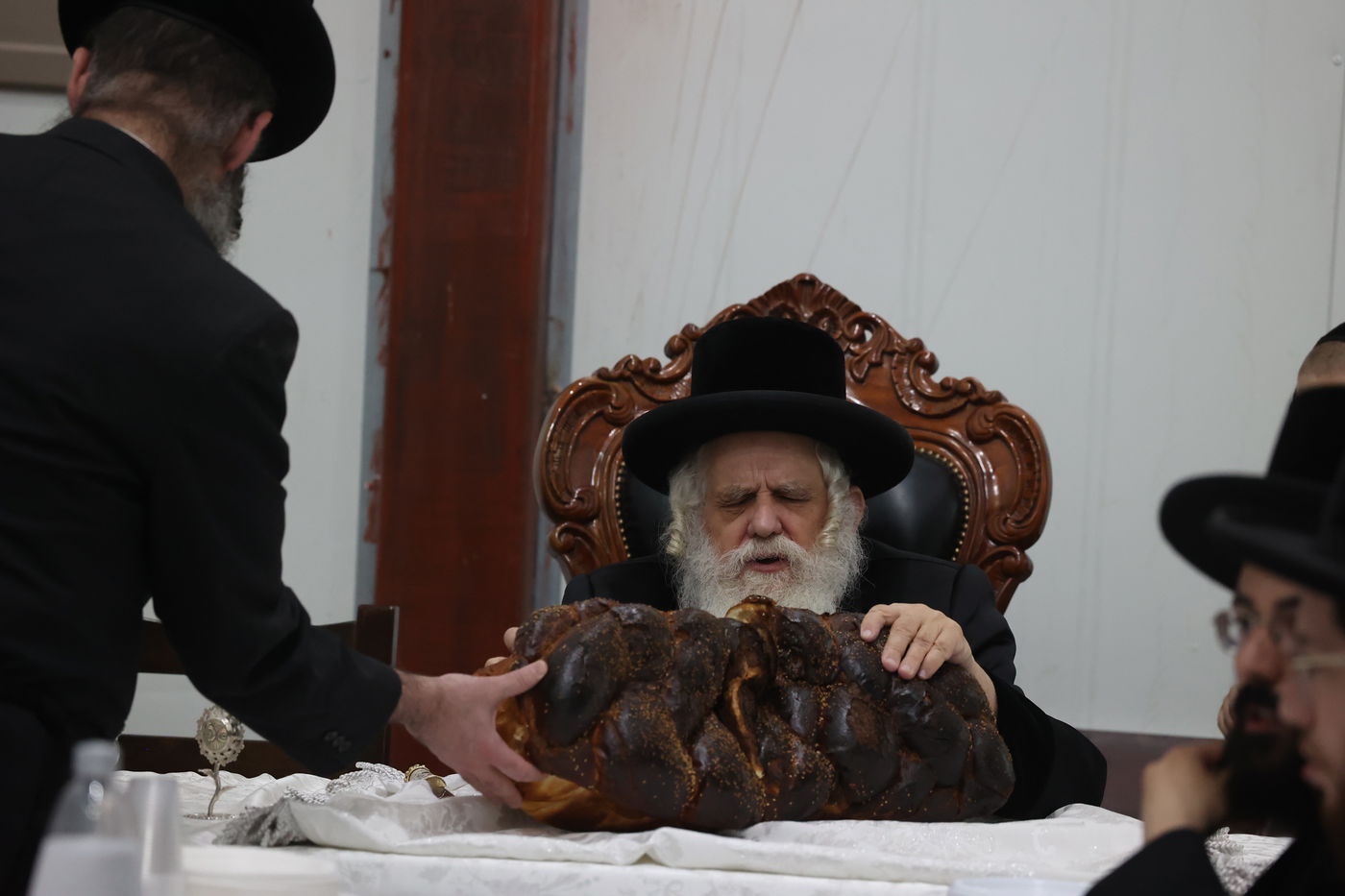 הילולא קדישא בקאסוב ויז'ניץ