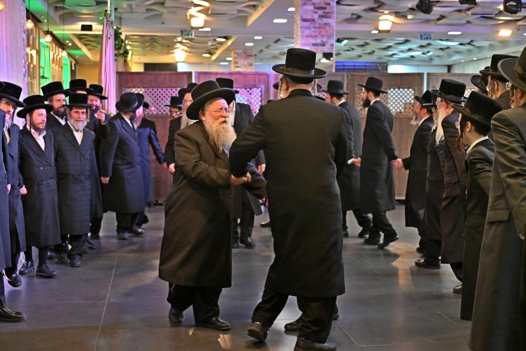 מעמד כבוד התורה למצטייני מפעל קנין ההלכה דחסידי באבוב 45