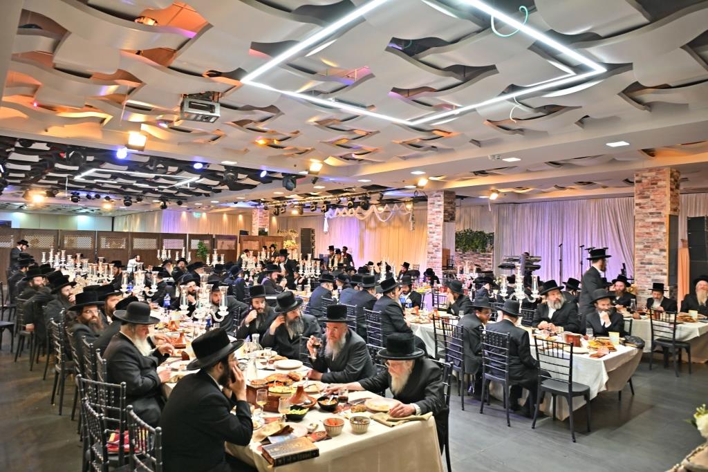 מעמד כבוד התורה למצטייני מפעל קנין ההלכה דחסידי באבוב 45