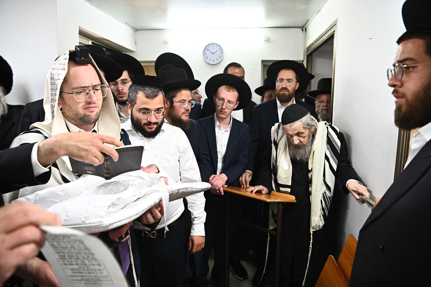 ברית לנין הגאון רבי יהודא סילמן, במעונו של הגר"ד לנדו