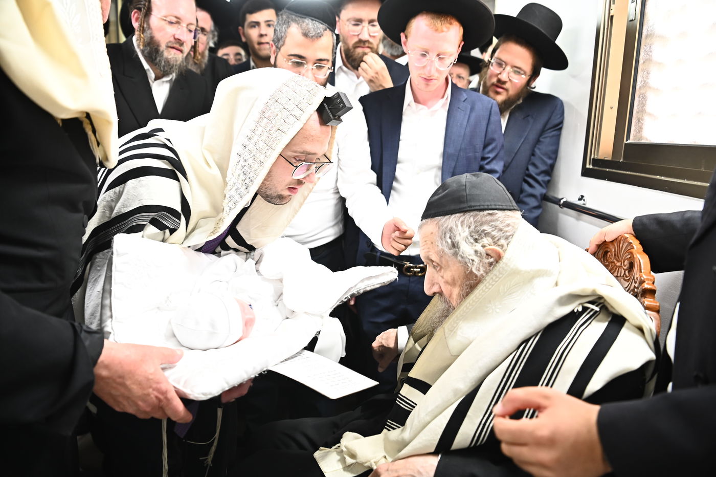 ברית לנין הגאון רבי יהודא סילמן, במעונו של הגר"ד לנדו