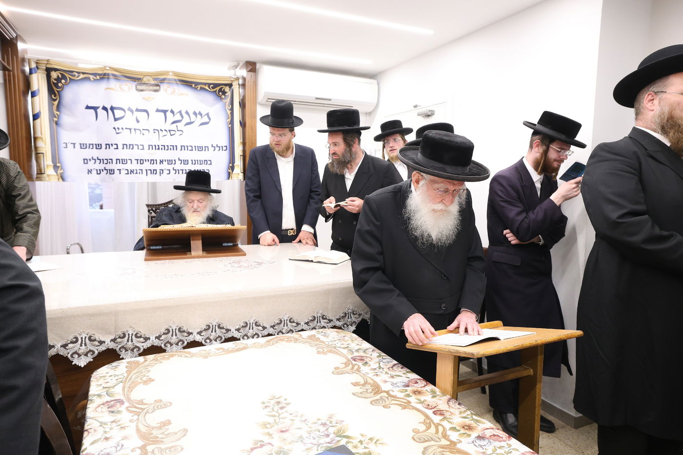 הגר"מ שטרנבוך בפתיחת סניף חדש לרשת כוללי תשובות