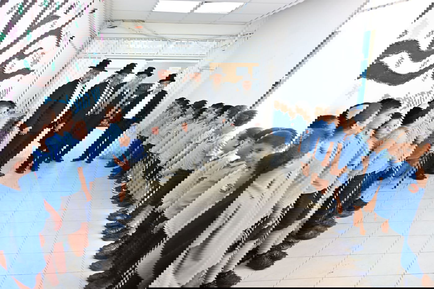 הגאון הרב אפרים לניאדו, בביקור במוסדות 'יצחק ירנן' 