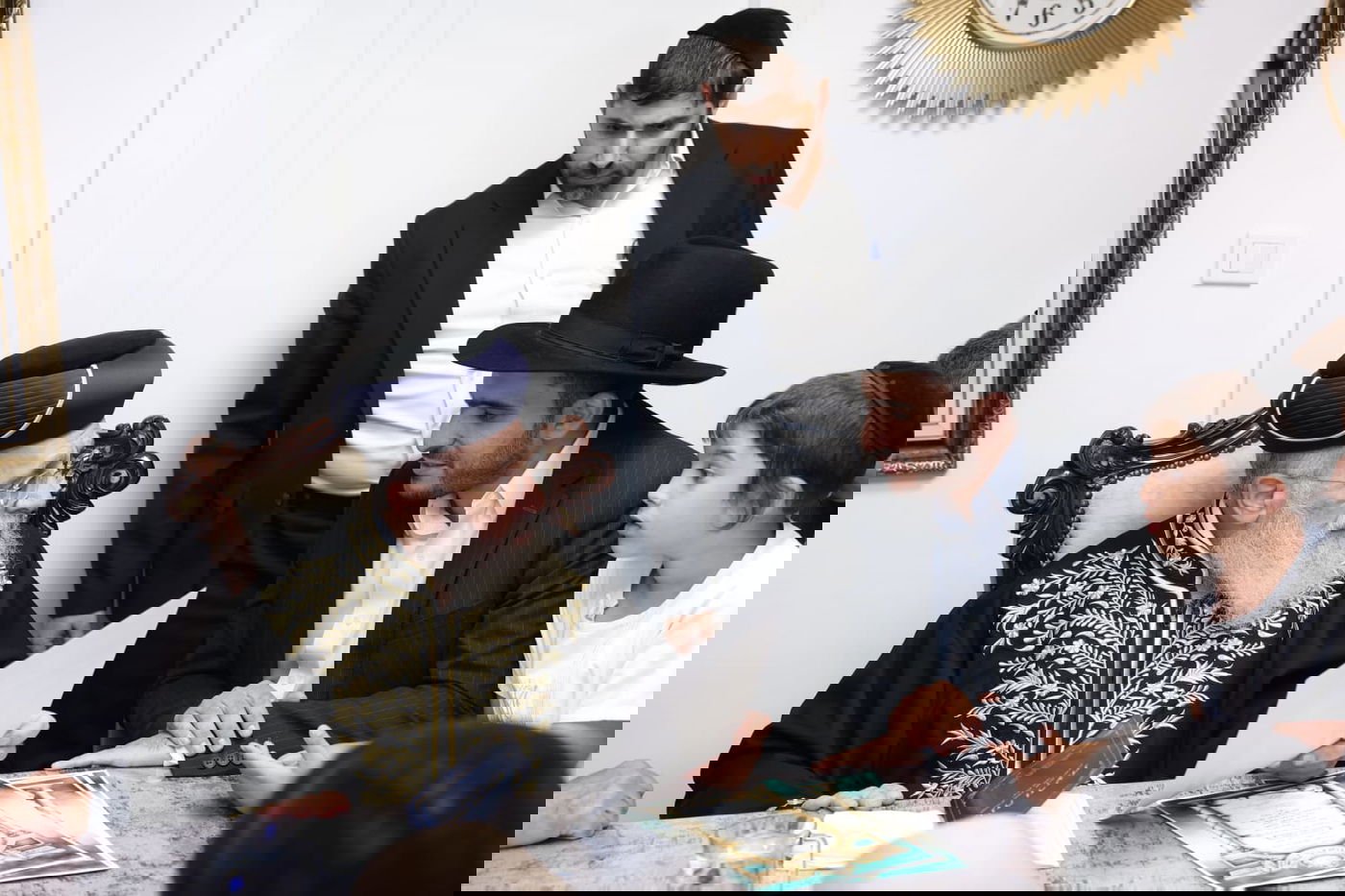 תלמידי 'חניכי התורה - תורת יהושע' אצל הראשל"צ הגר"י יוסף