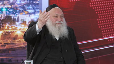 ח"כ יצחק גולדקנופף באולפן 'כיכר השבת'