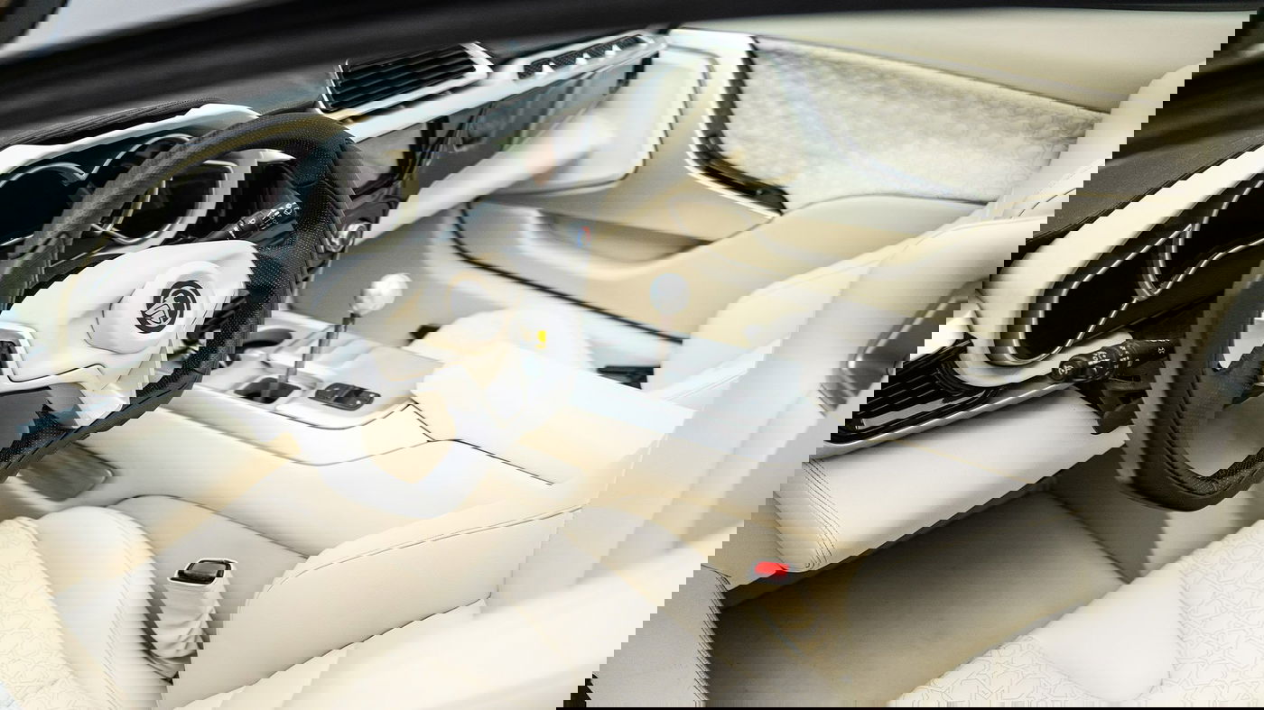 משלב מוטיבים מסורתיים בריפוד