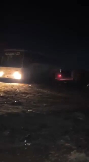 אוטובוסים שהובאו הלילה לא-סווידא לצורך חילופי השבויים
