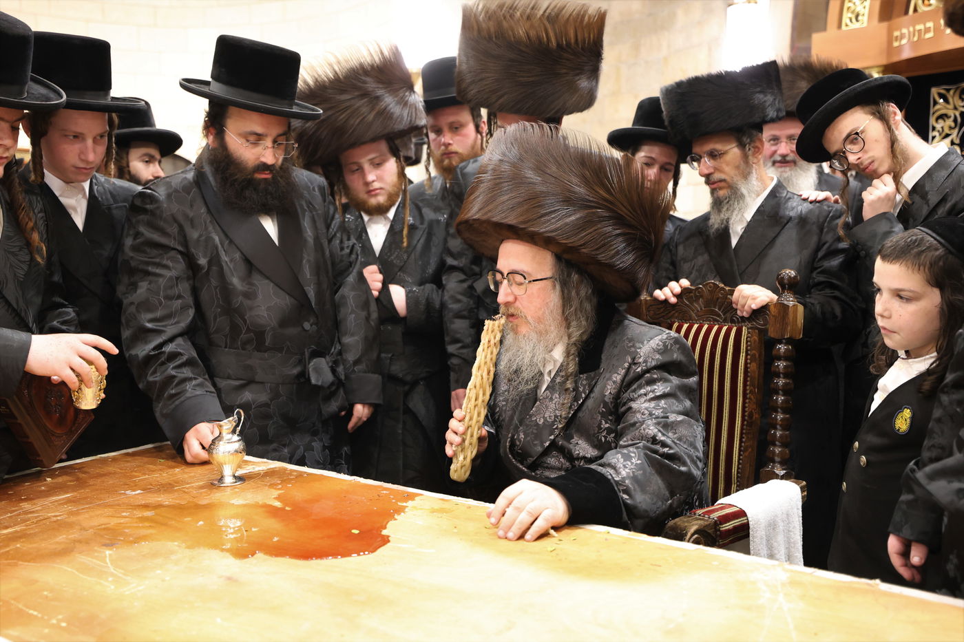 'שבת כותל' בחצר הקודש ביאלה ב"ב