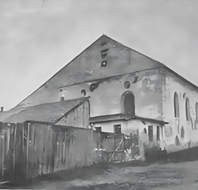 בית הכנסת העתיק באפטא. נבנה במחצית המאה ה-17 ונחרב על ידי הנאצים במלחמת העולם השנייה