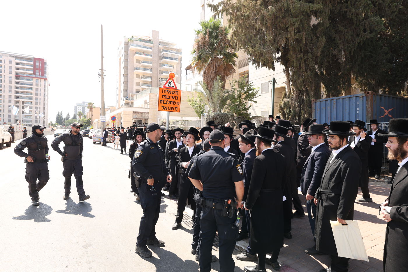 האדמו"ר משבט הלוי בתפילה ביהוד
