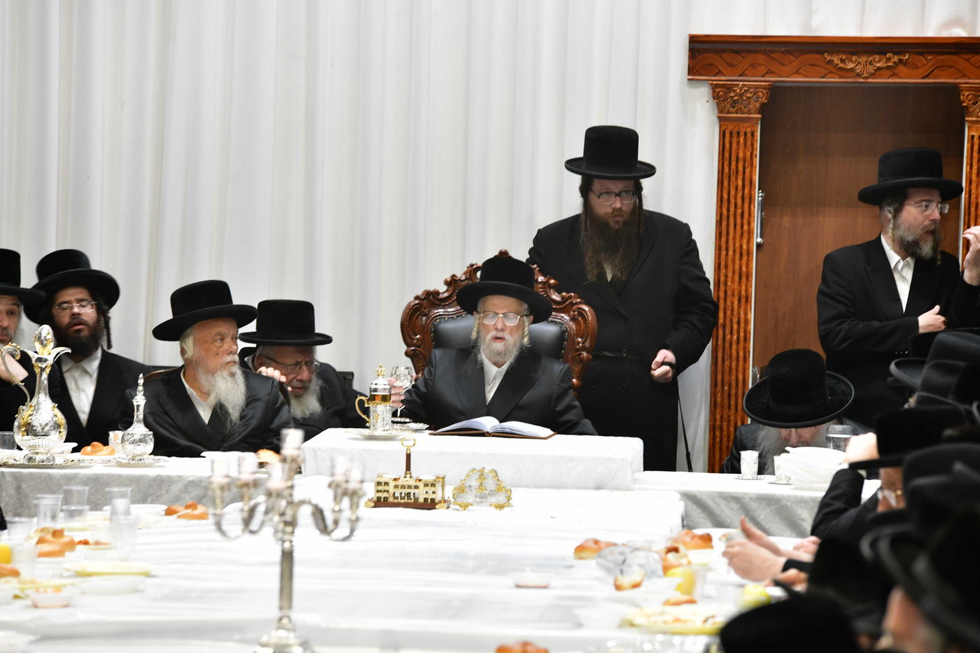 הילולא קדישא בסערט ויז'ניץ