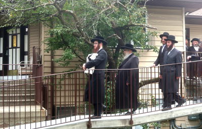 האדמו"ר מסאטמר לפני יציאתו לניו העמפשייר