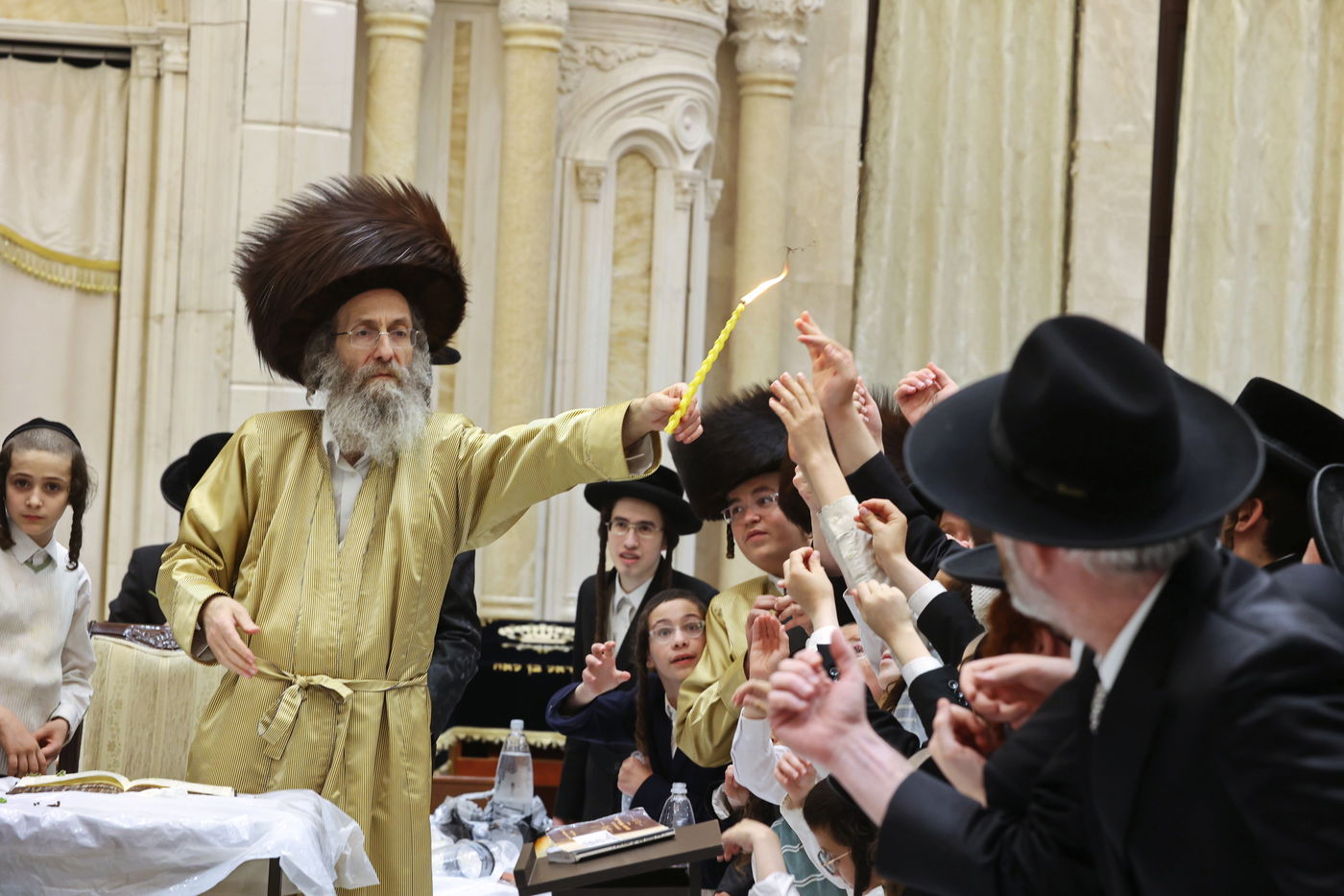 הגה"צ רבי אלימלך בידרמן בהבדלה בבית שמש