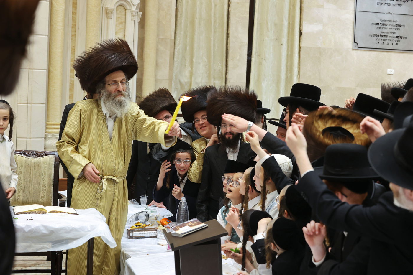 הגה"צ רבי אלימלך בידרמן בהבדלה בבית שמש