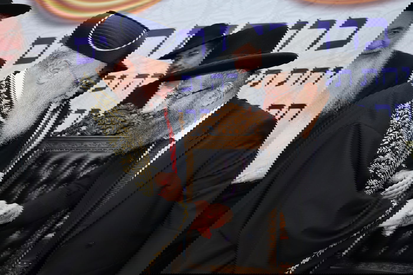 הראשל"צ הגר"י יוסף בביקור בשכונת הסופרים