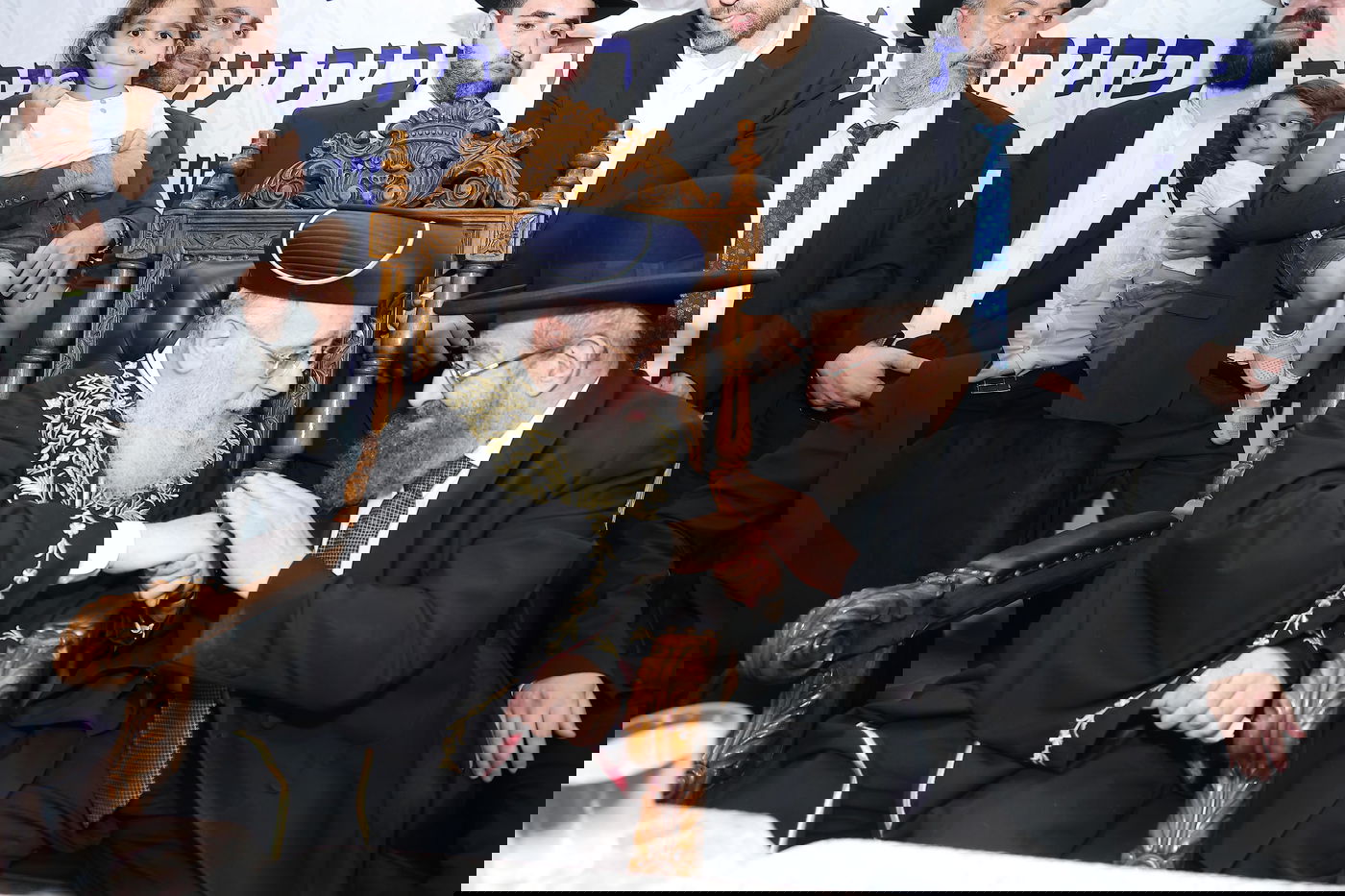 הראשל"צ הגר"י יוסף בביקור בשכונת הסופרים